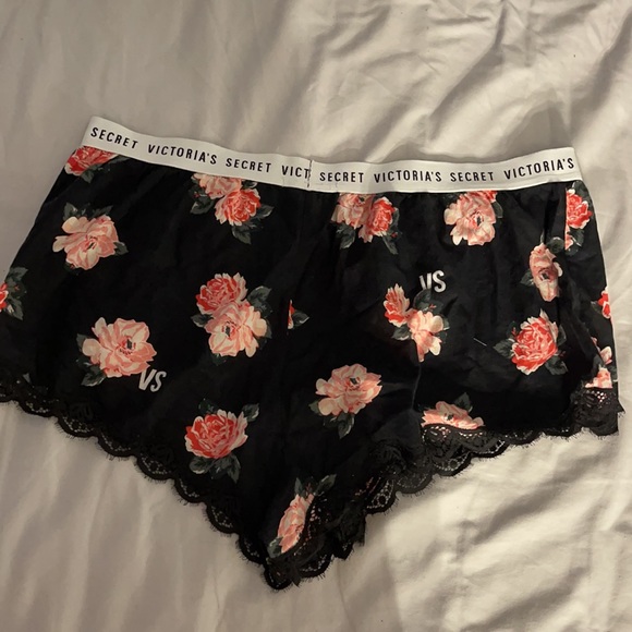 Victoria’s Secret Floral PJ Shorts - Picture 4 of 4